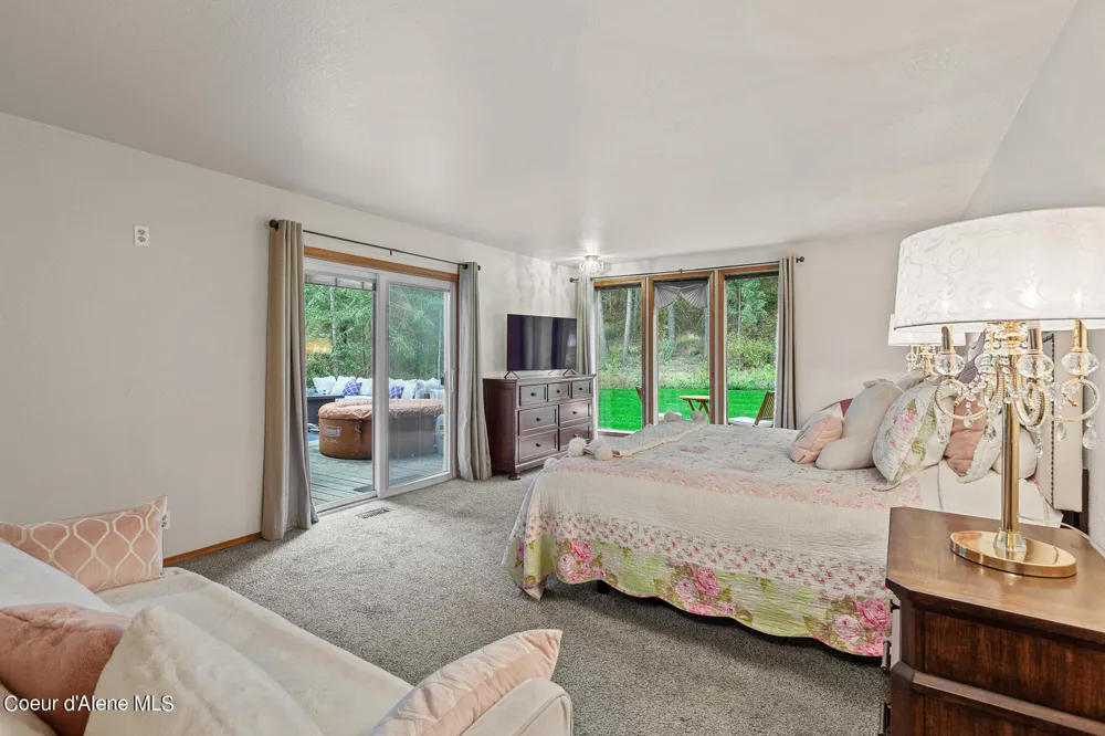5999 E ROGER DRIVE Post Falls, ID 83854