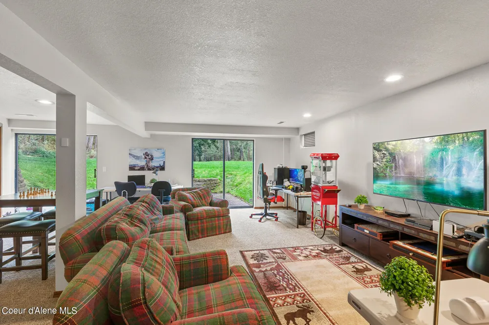 5999 E ROGER DRIVE Post Falls, ID 83854