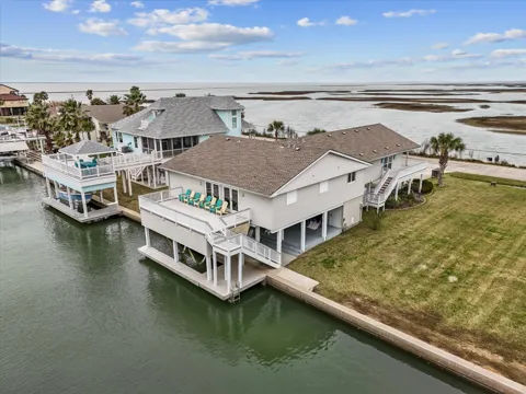 4231 Jolly Roger Road