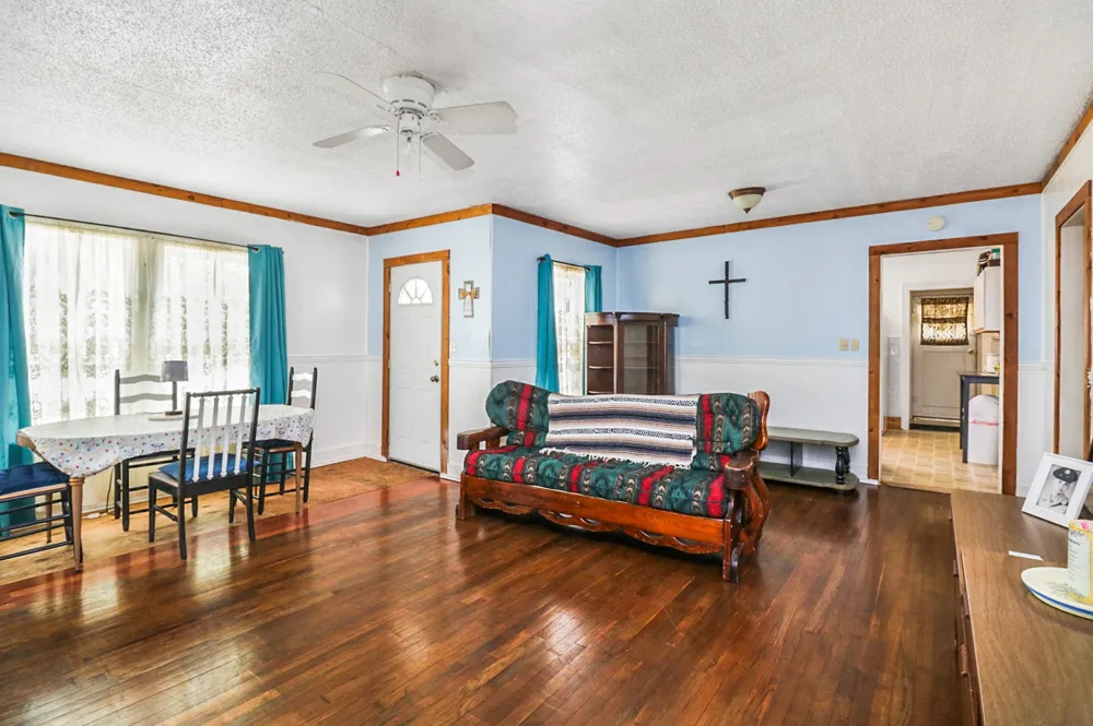 605 W Walnut Street Coleman, TX 76834