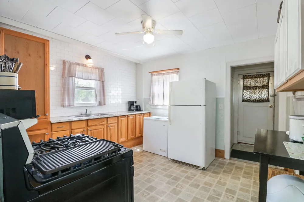 605 W Walnut Street Coleman, TX 76834