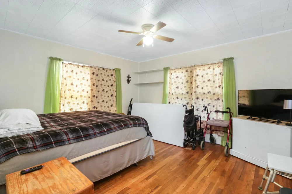605 W Walnut Street Coleman, TX 76834