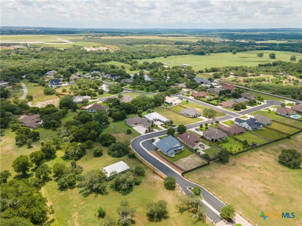 601 Oak Creek Parkway Seguin, TX 78155
