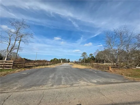 4935 Old Highway 138