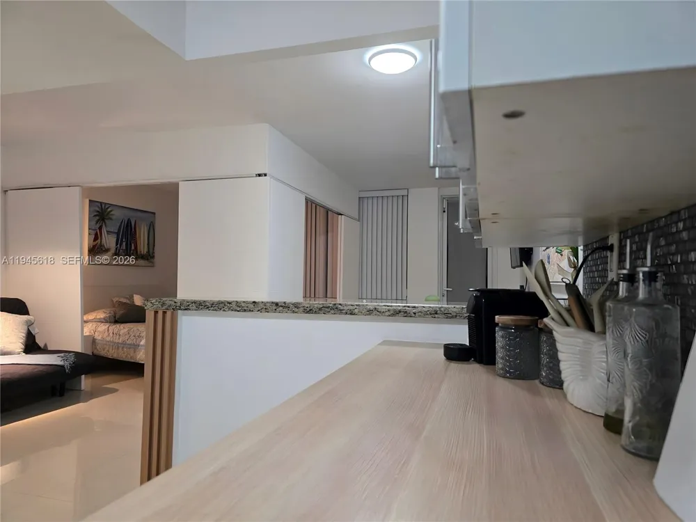 100 Lincoln Rd #503 Miami Beach, FL 33139