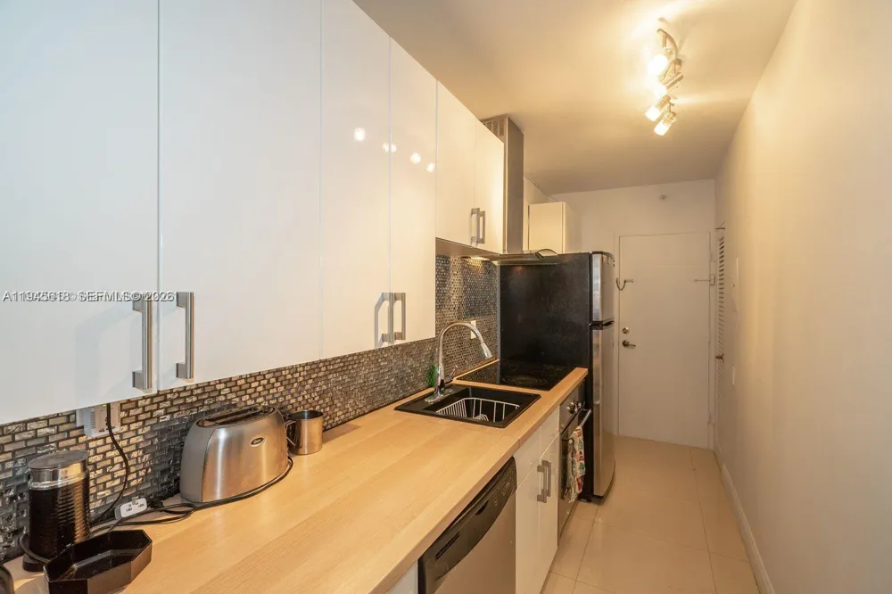 100 Lincoln Rd #503 Miami Beach, FL 33139