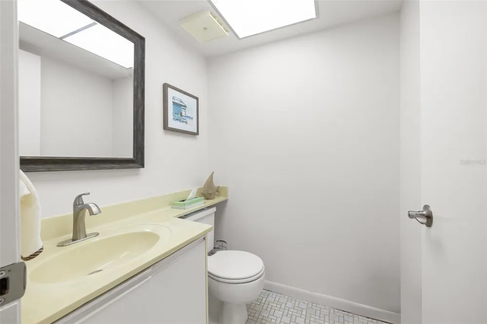 1316 PASADENA AVENUE S #204 South Pasadena, FL 33707