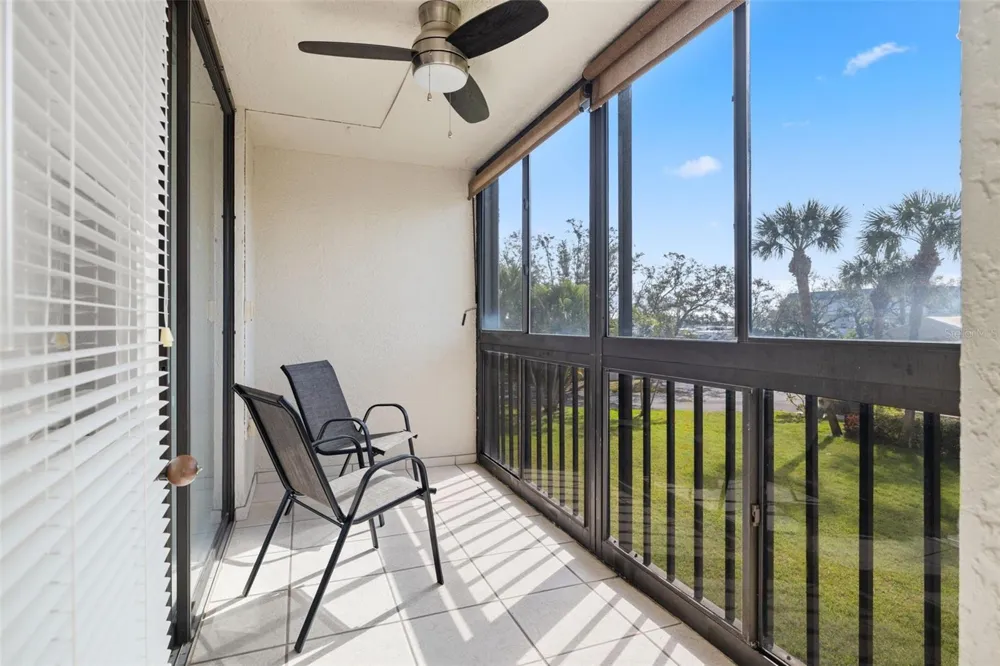 1316 PASADENA AVENUE S #204 South Pasadena, FL 33707