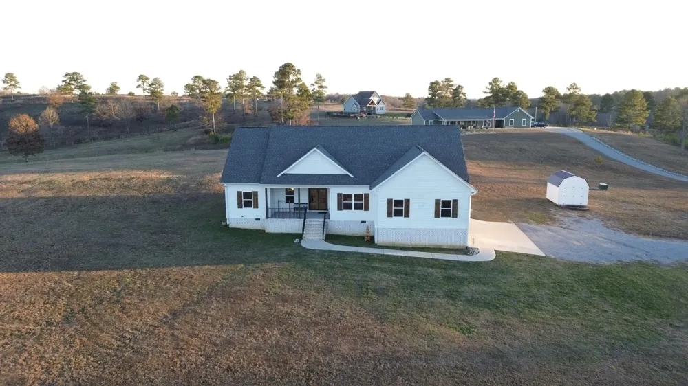 325 Henderson Road Evensville, TN 37332