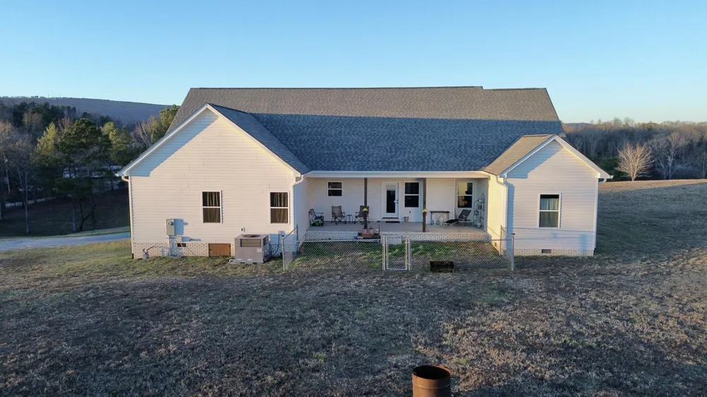 325 Henderson Road Evensville, TN 37332