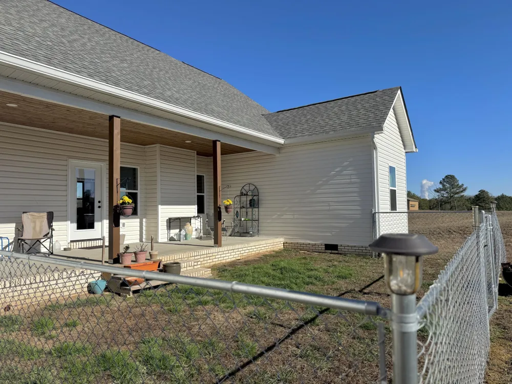 325 Henderson Road Evensville, TN 37332