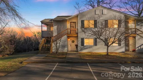 1646 Hunters Trail