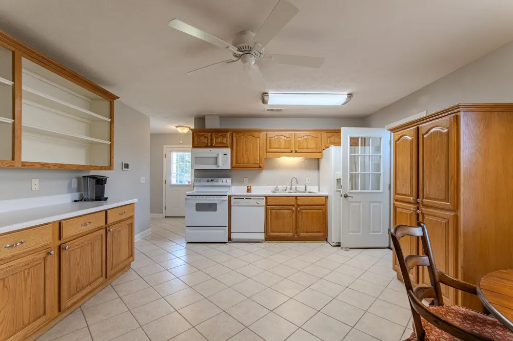 6170 Hwy 226 Savannah, TN 38372