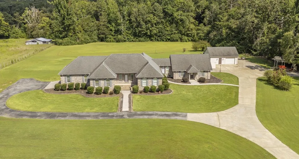 6170 Hwy 226 Savannah, TN 38372
