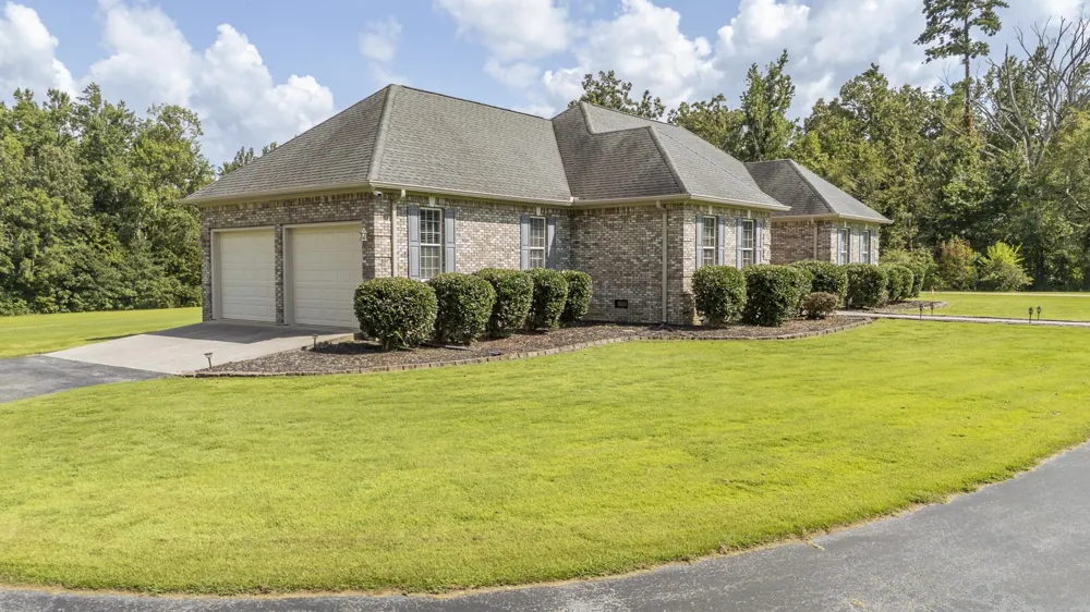 6170 Hwy 226 Savannah, TN 38372
