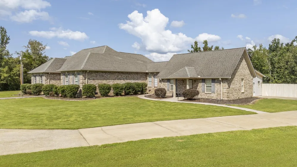 6170 Hwy 226 Savannah, TN 38372