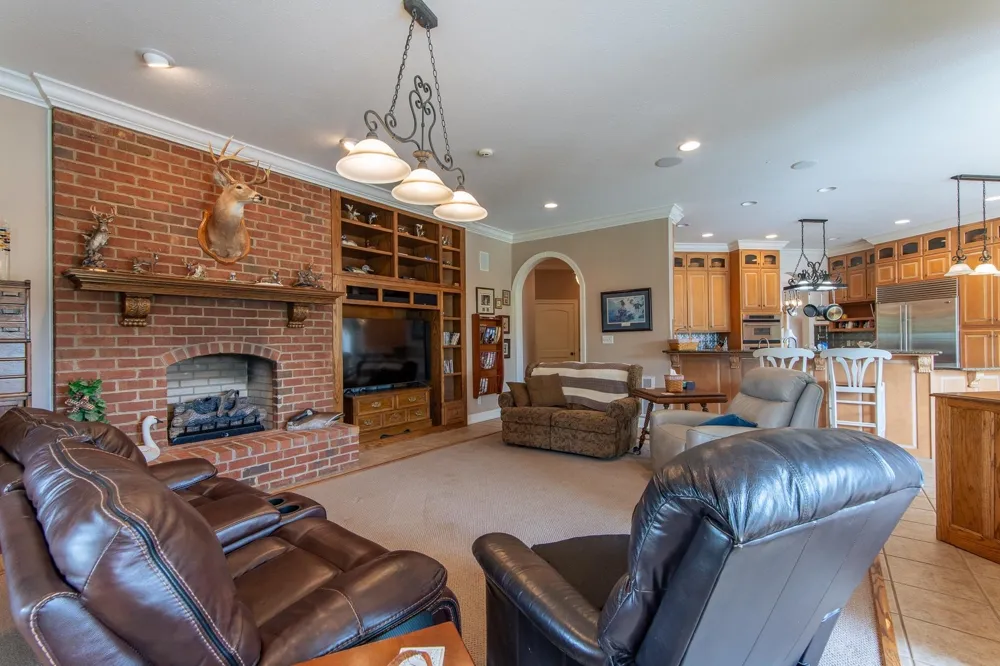 4265 CHARLIE POUNDS RD Stantonville, TN 38379