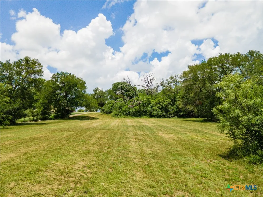 1931 Monterrey Oak Seguin, TX 78155