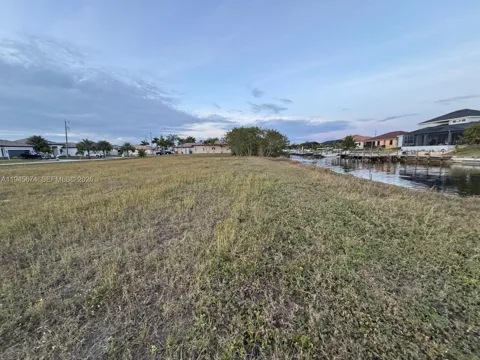 1213 NW 39th Ave