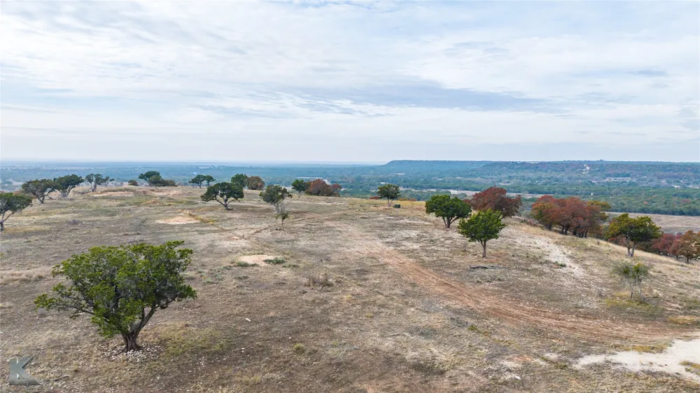1034 County Road 207 Ovalo, TX 79541