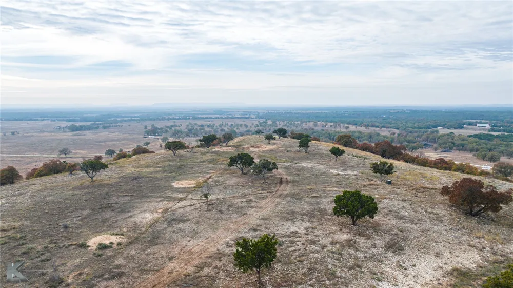 1034 County Road 207 Ovalo, TX 79541