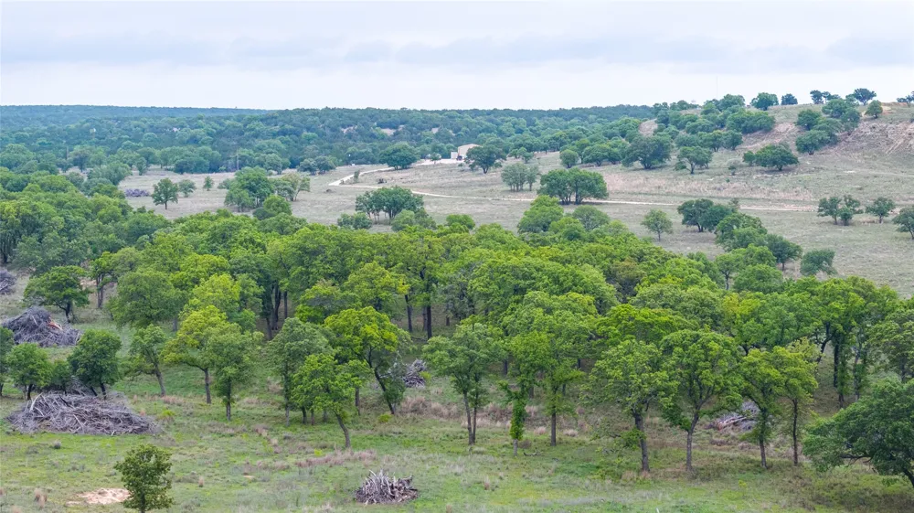 1034 County Road 207 Ovalo, TX 79541