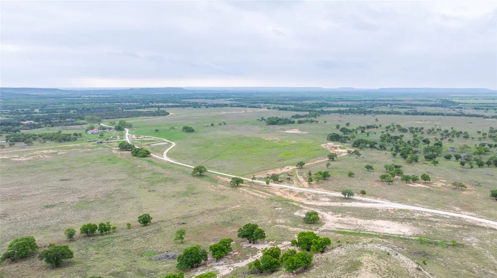 1034 County Road 207 Ovalo, TX 79541
