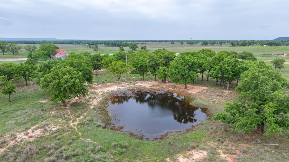 1034 County Road 207 Ovalo, TX 79541