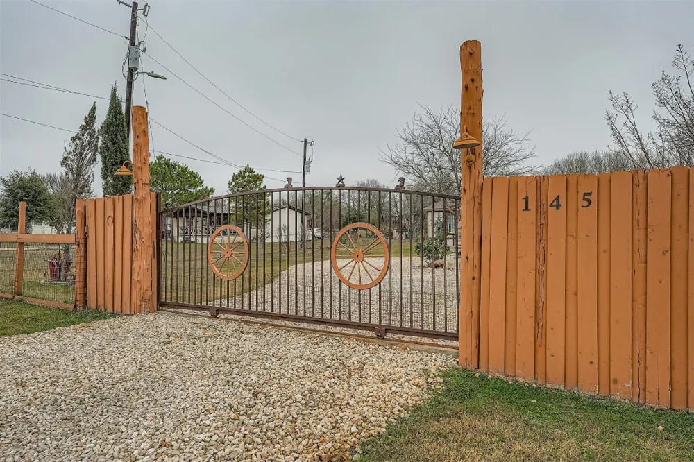 145 Alyssa Loop Bastrop, TX 78602