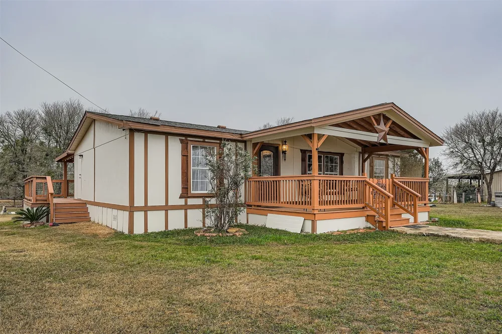 145 Alyssa Loop Bastrop, TX 78602