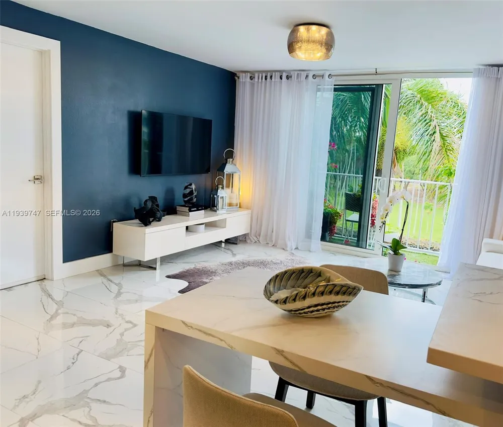 1740 NW N River Dr #626 Miami, FL 33125