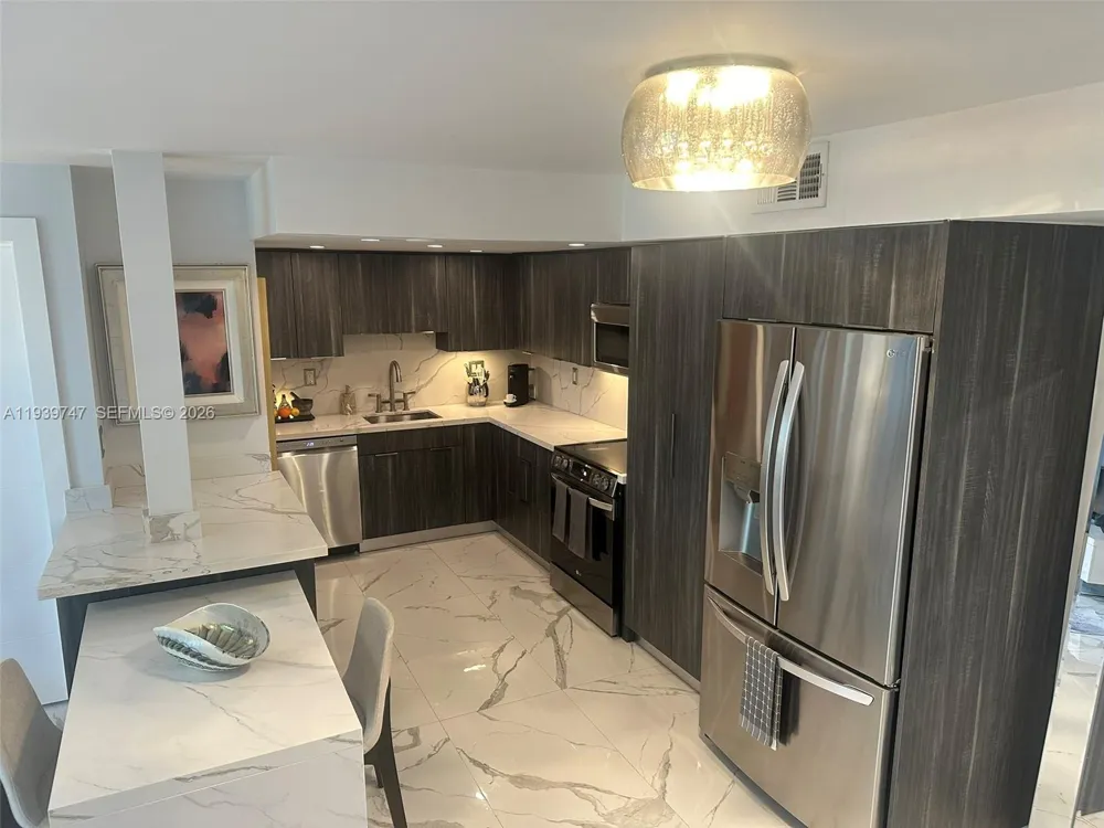1740 NW N River Dr #626 Miami, FL 33125