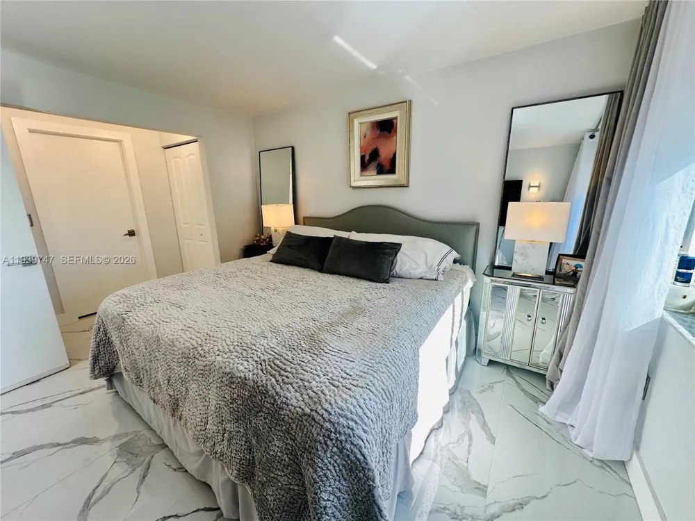 1740 NW N River Dr #626 Miami, FL 33125