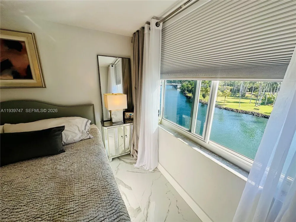 1740 NW N River Dr #626 Miami, FL 33125