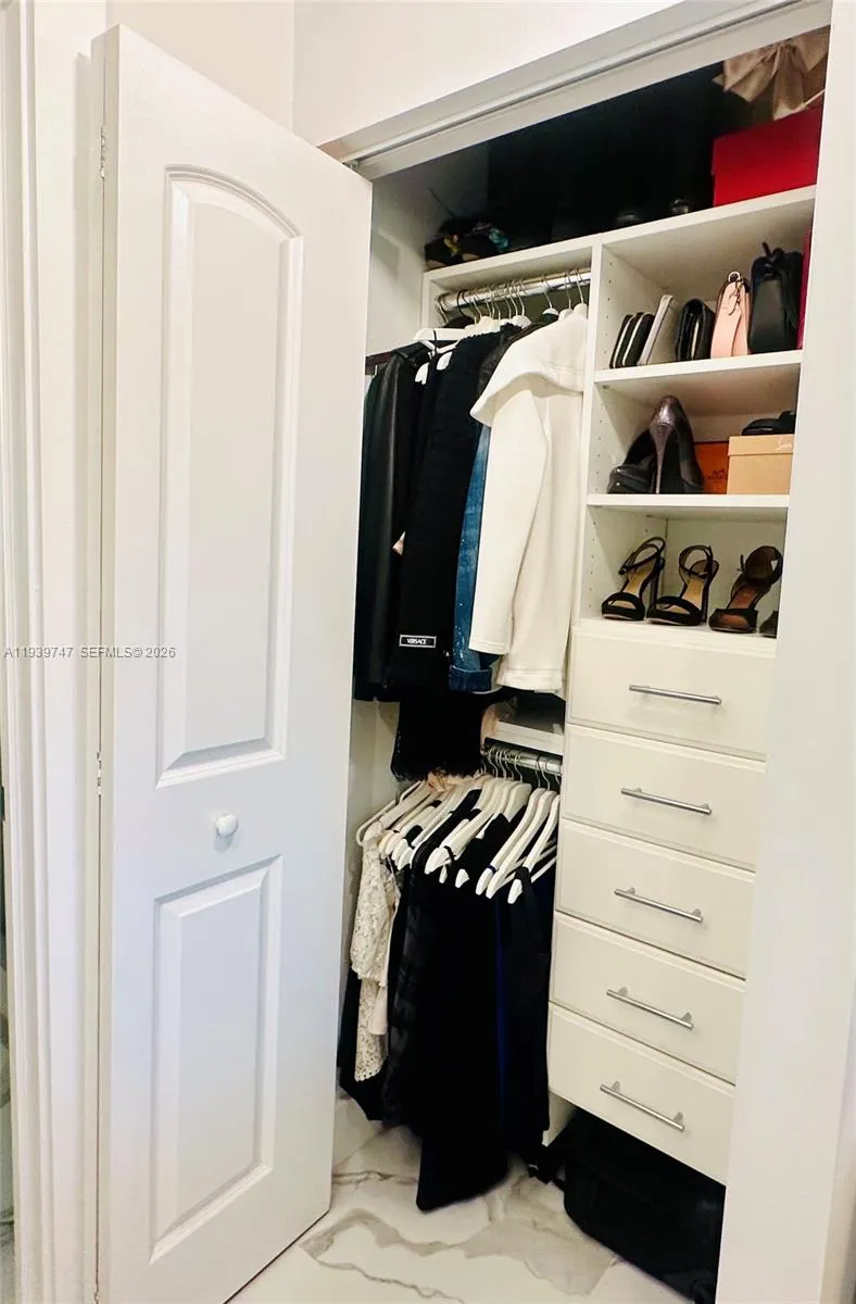 1740 NW N River Dr #626 Miami, FL 33125