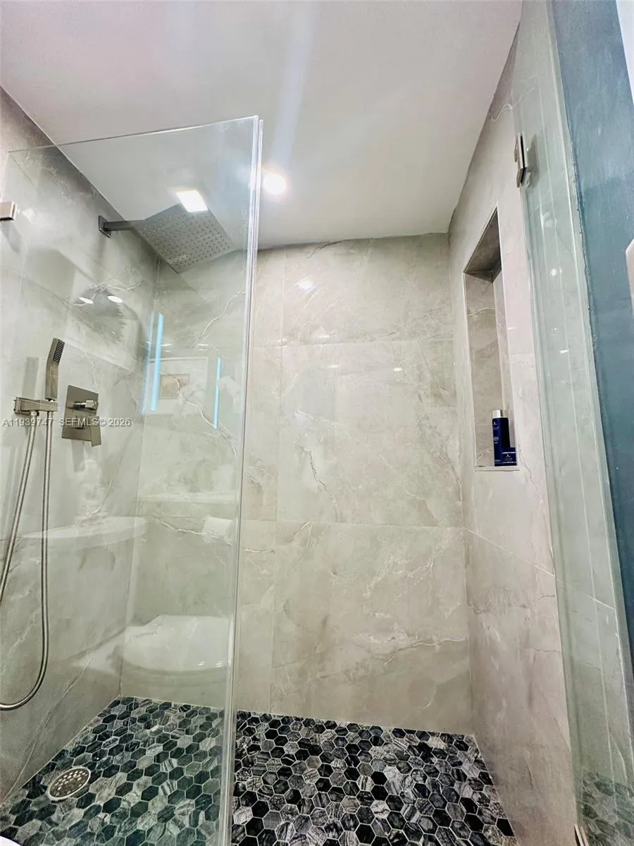 1740 NW N River Dr #626 Miami, FL 33125