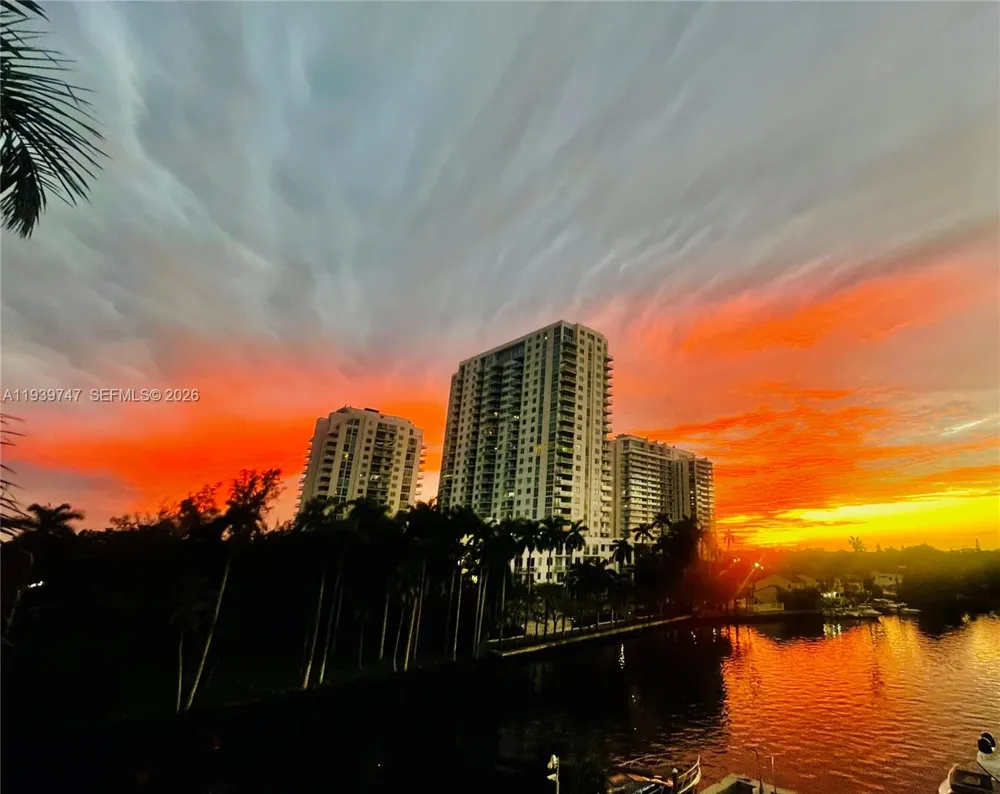 1740 NW N River Dr #626 Miami, FL 33125