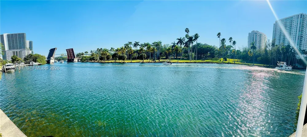 1740 NW N River Dr #626 Miami, FL 33125