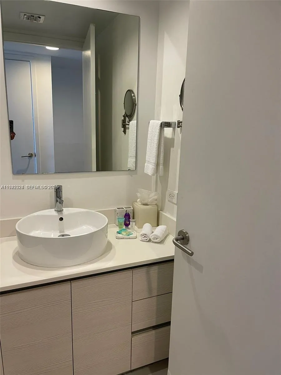 2602 E Hallandale Beach Blvd #R2508 Hallandale Beach, FL 33009