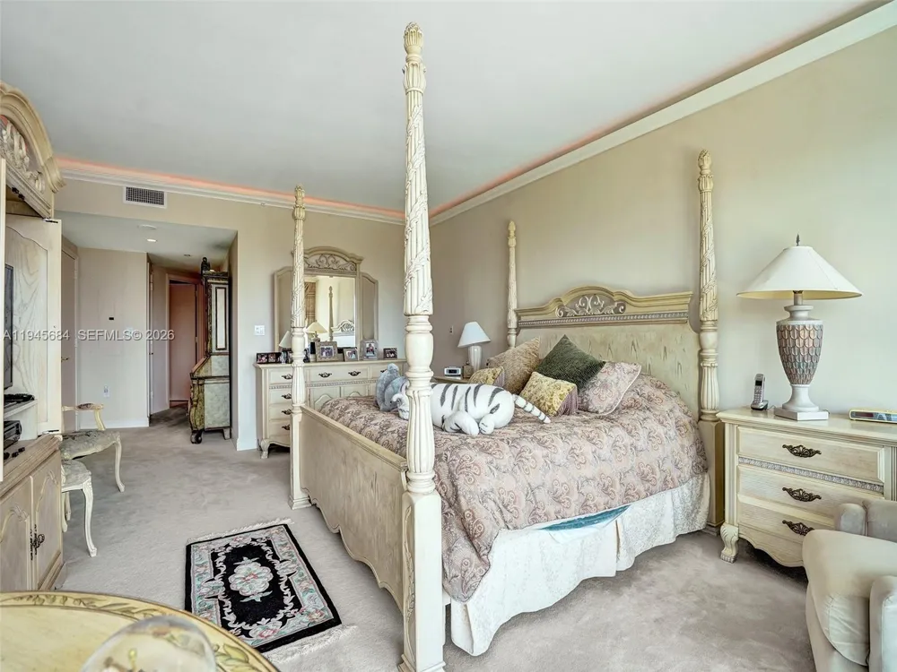 19955 NE 38th Ct #901 Aventura, FL 33180