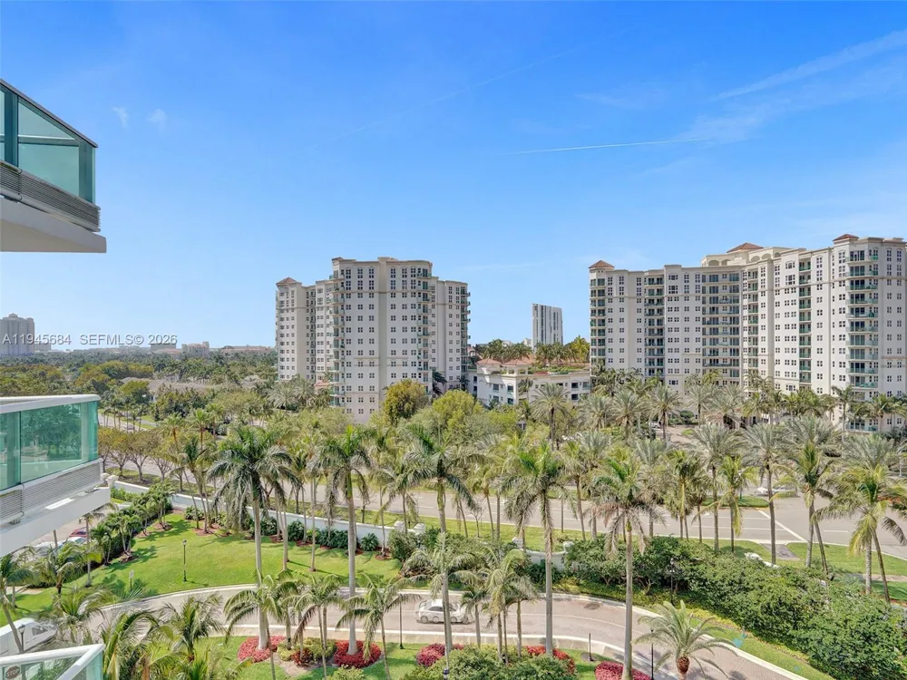 19955 NE 38th Ct #901 Aventura, FL 33180