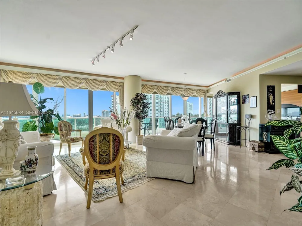19955 NE 38th Ct #901 Aventura, FL 33180
