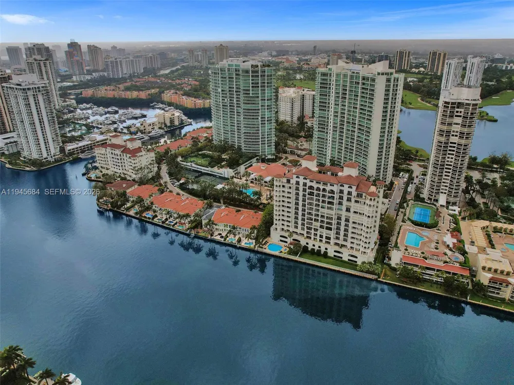 19955 NE 38th Ct #901 Aventura, FL 33180