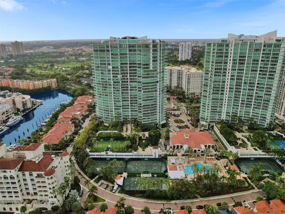 19955 NE 38th Ct #901 Aventura, FL 33180