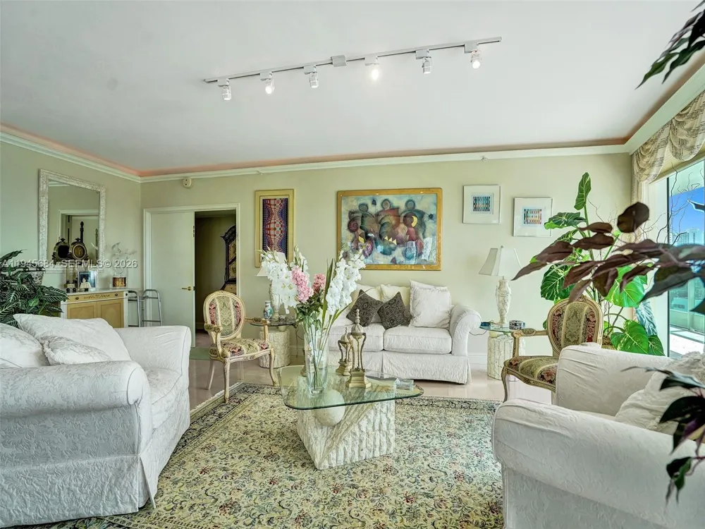 19955 NE 38th Ct #901 Aventura, FL 33180