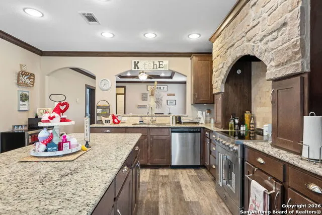 445 Savannah Ridge Von Ormy, TX 78073