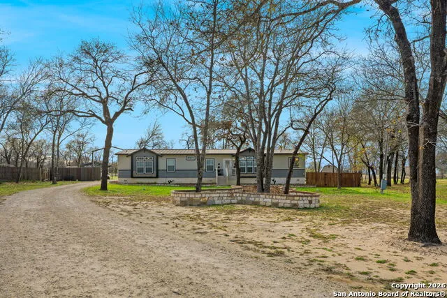 445 Savannah Ridge Von Ormy, TX 78073