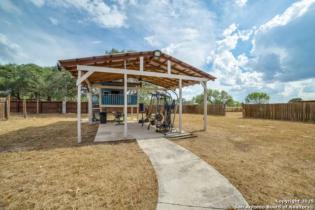 160 County Road 6860 Natalia, TX 78059