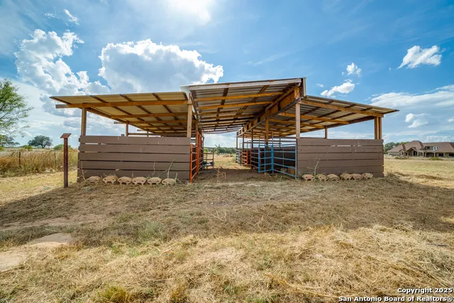 160 County Road 6860 Natalia, TX 78059