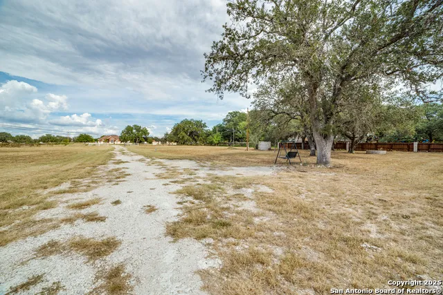 160 County Road 6860 Natalia, TX 78059